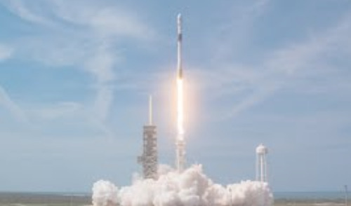SphereX Mission ; image: rocket blasting off