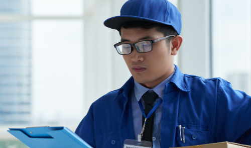 Eligible for FEDVIP ; image: mailman with glasses